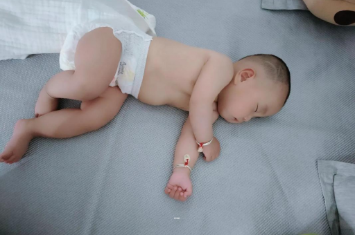 黔东孕妇前庭大腺囊肿